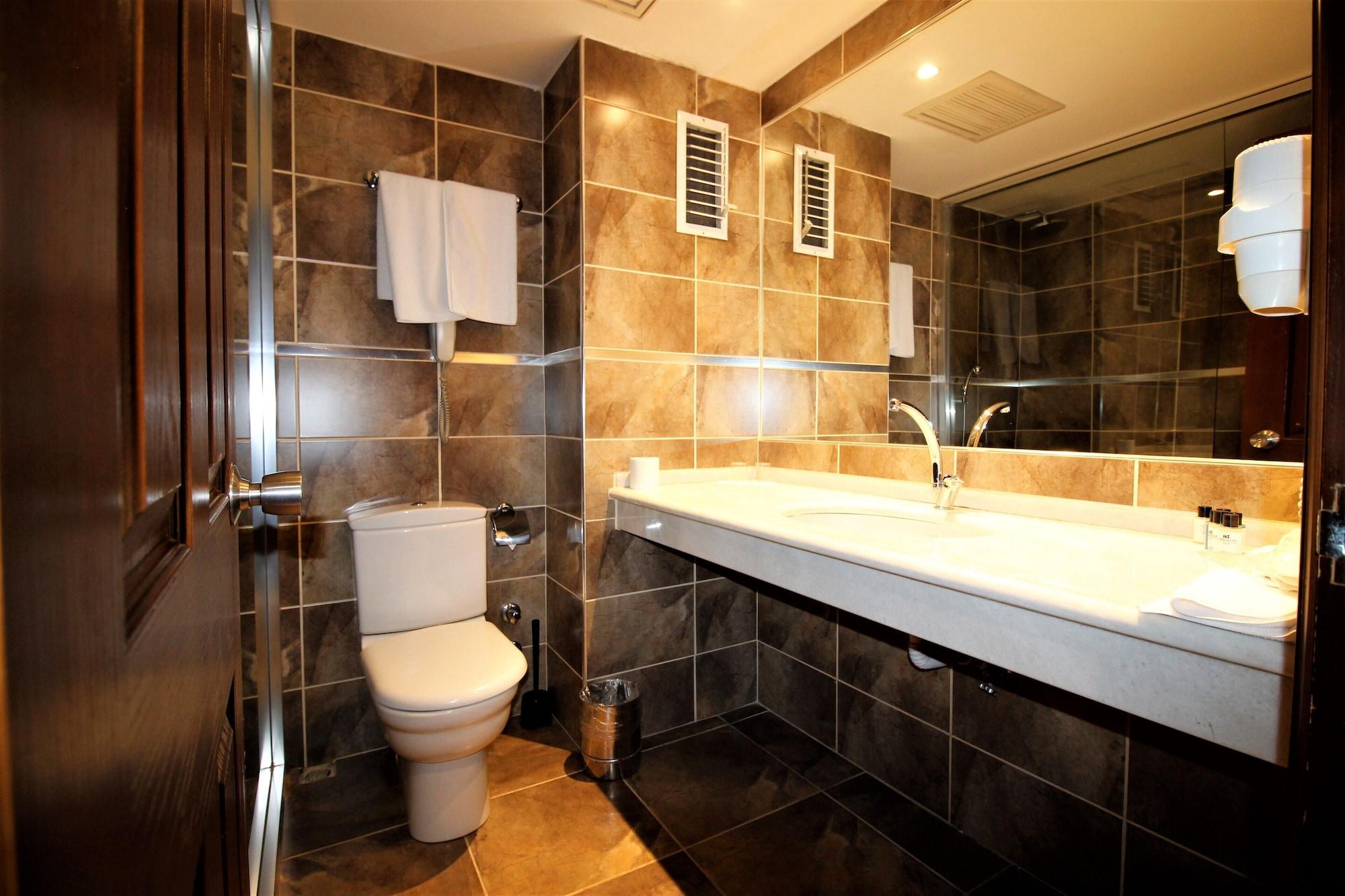 Montania Town Hotel Mudanya Ngoại thất bức ảnh