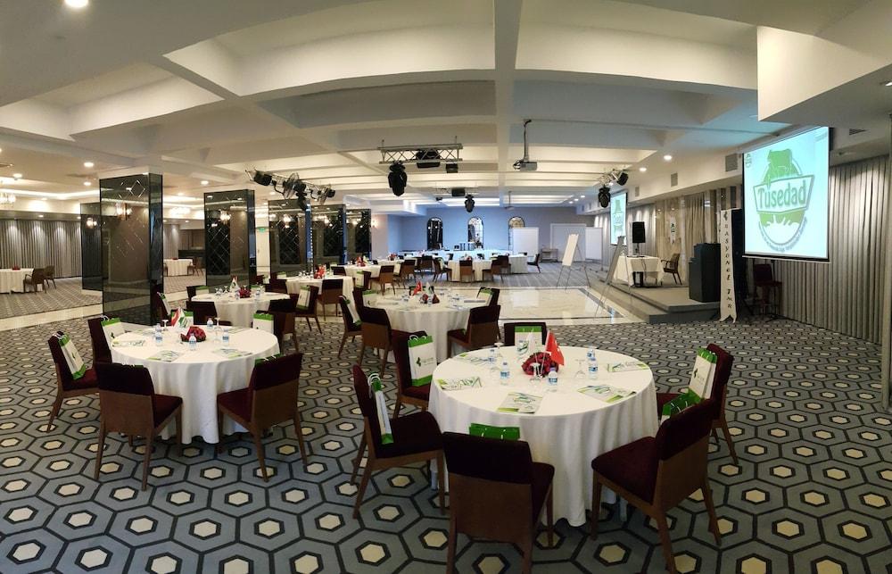 Montania Town Hotel Mudanya Ngoại thất bức ảnh