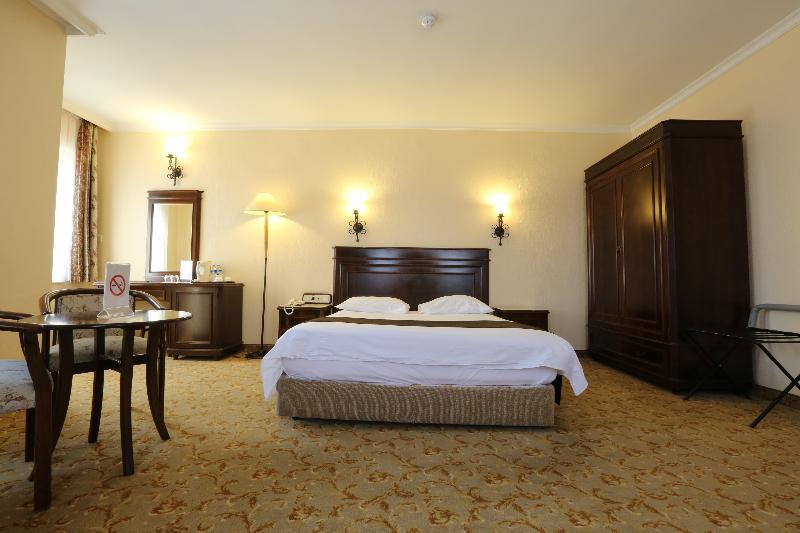 Montania Town Hotel Mudanya Ngoại thất bức ảnh